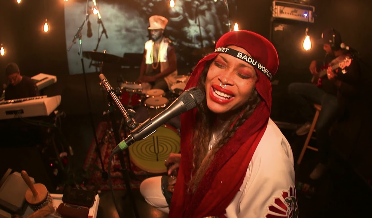 Erykah Badu – The Chicago Theatre