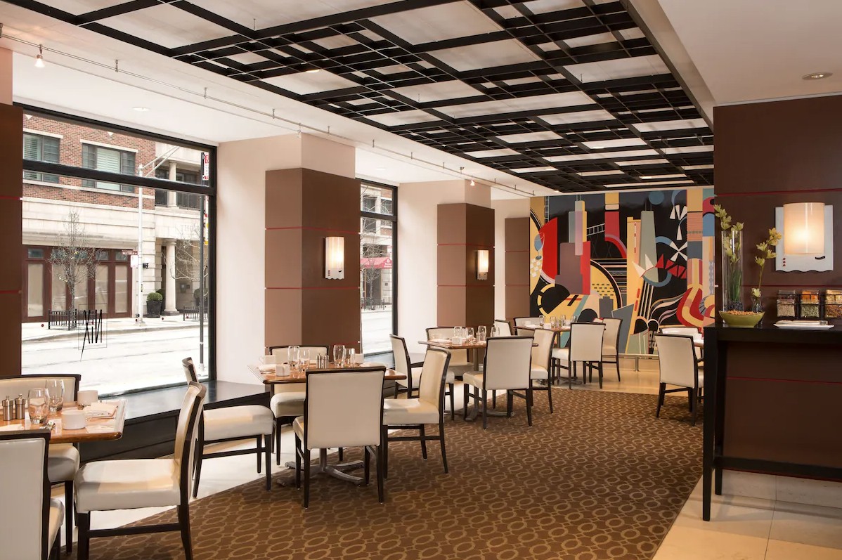 Millennium KnickerBocker Hotel – Minutes from Millennium Park & Chicago’s Top Attractions