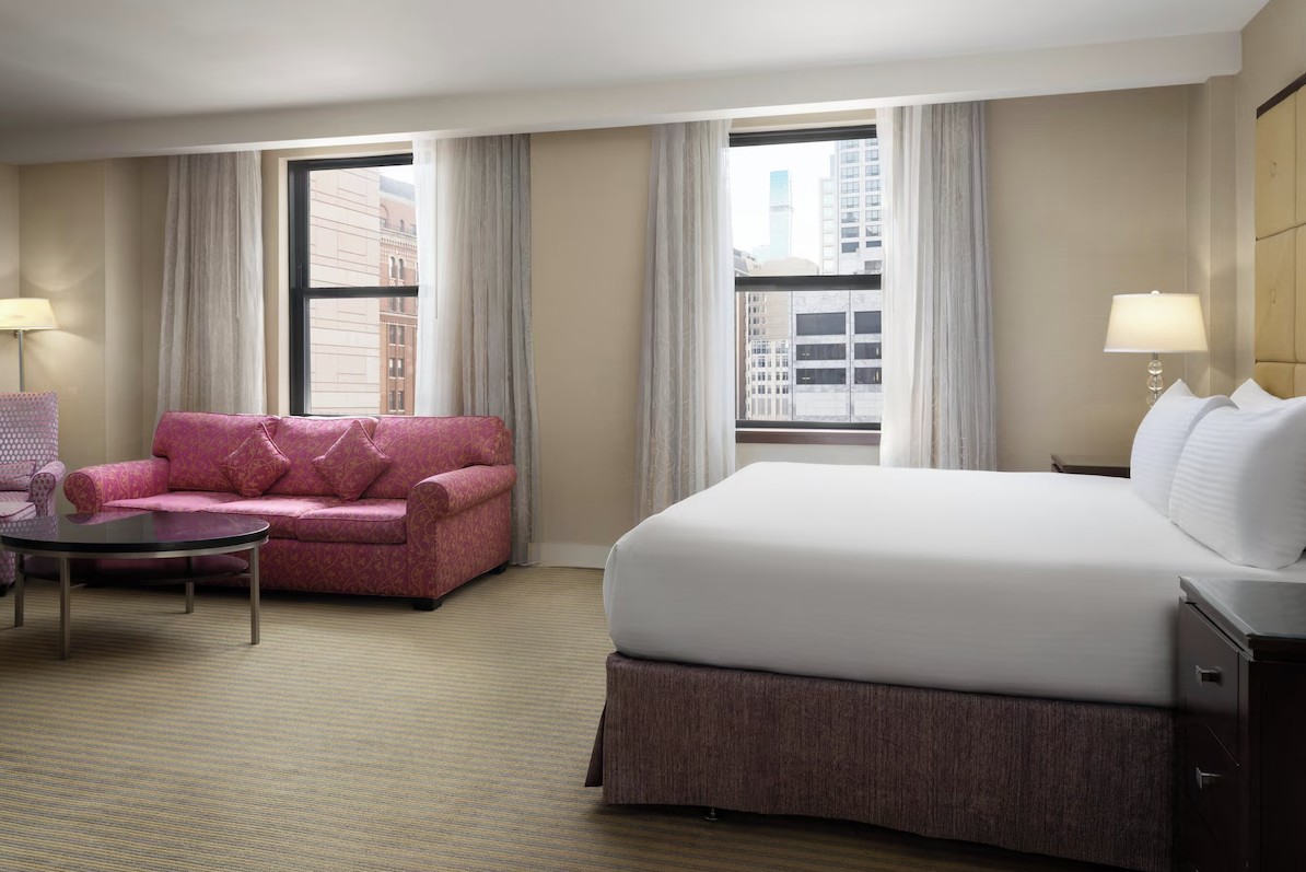 Millennium KnickerBocker Hotel – Minutes from Millennium Park & Chicago’s Top Attractions